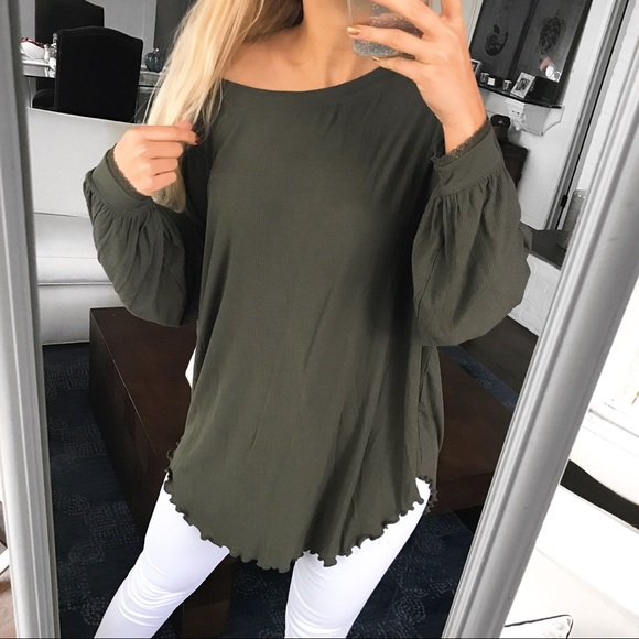 Free People Tops - 🆕 FREE PEOPLE ARMY LOOSE RIBBED OPEN BACK TOP!